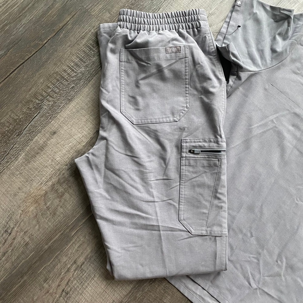 Figs Technical Collection Gray Scrub Set Size M/L - Picture 7 of 11